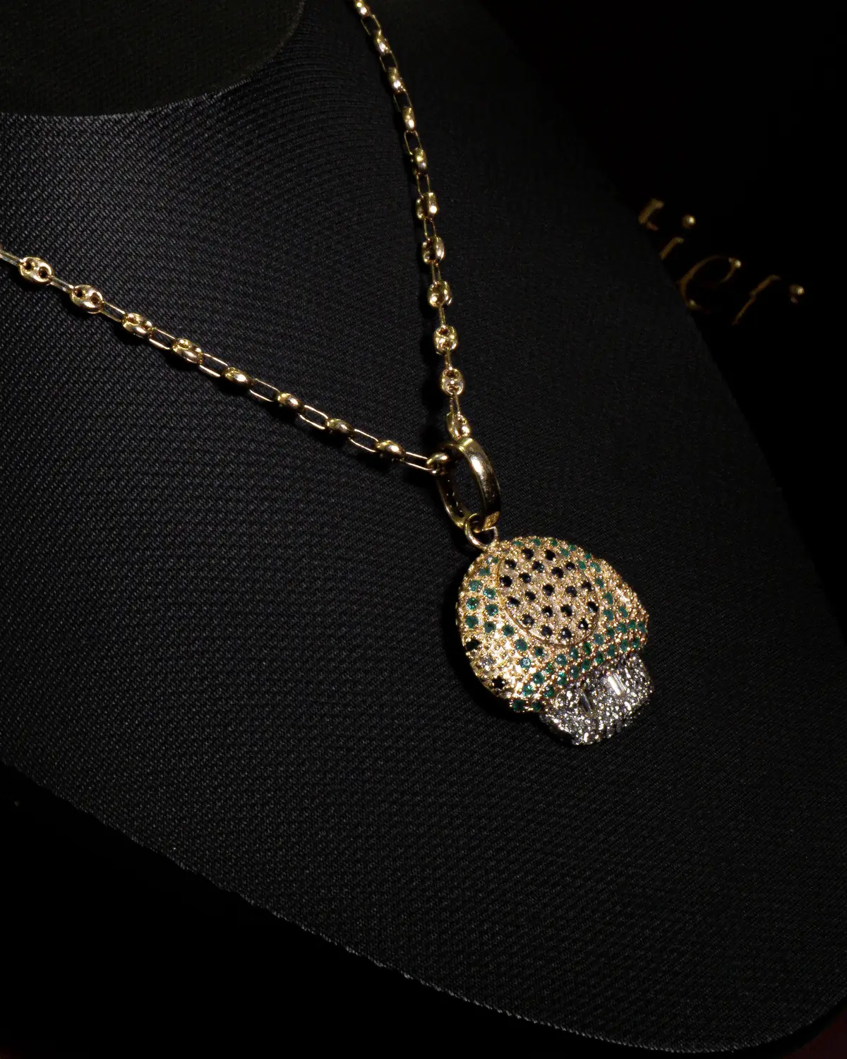 Cadena con Dije Hongo – ST Joyería